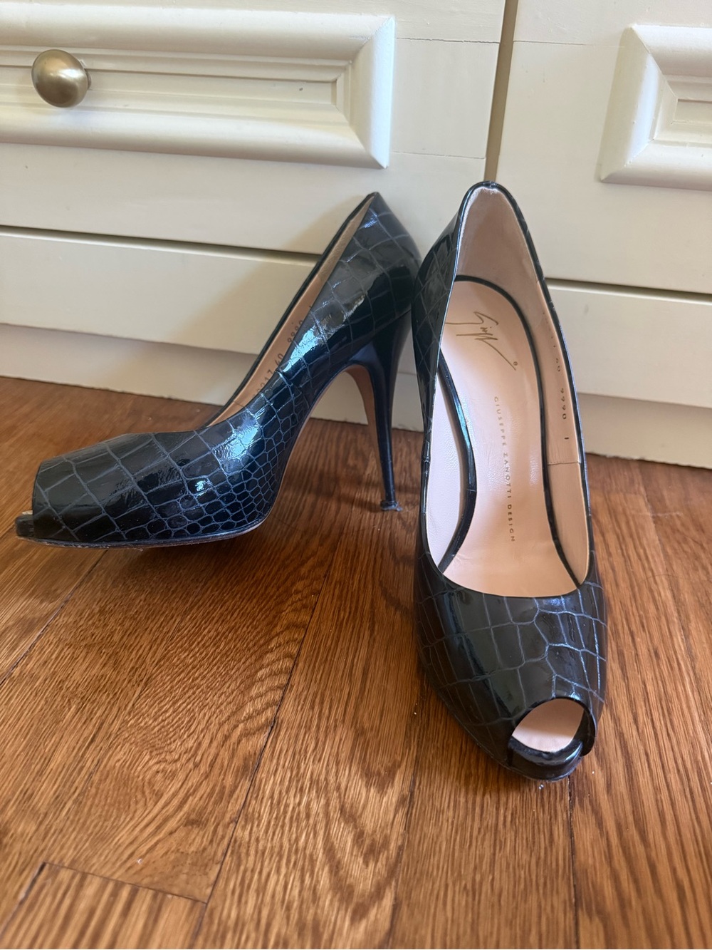 Giuseppe Zanotti Snakeskin Patent Leather Pumps size 40 (size 10)